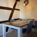 Frensjerhofke : eethoek in huisje de Lijster